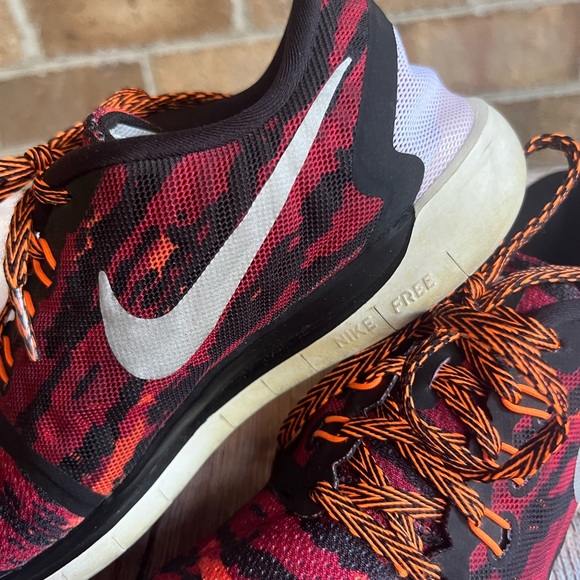 Nike Free 5.0 Running Shoes - Picture 4 of 7
